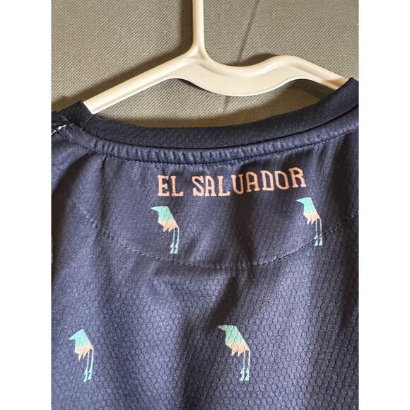 Umbro El Salvador Shirt Mens Medium Navy Blue ES Graphic Pattern Soccer Top - Picture 8 of 9